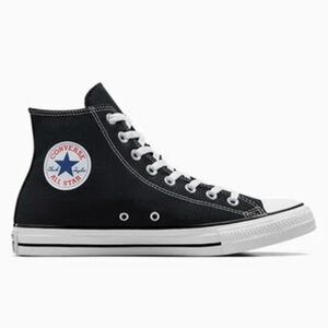 Converse 
Size 81/2
Black/White